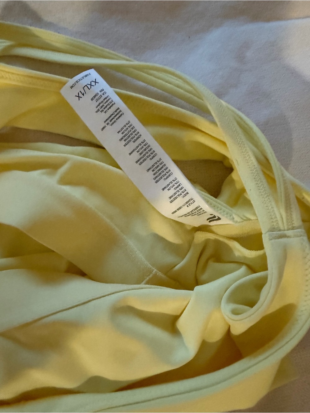 Fabletics Butter Yellow Set - Picture 3 of 5